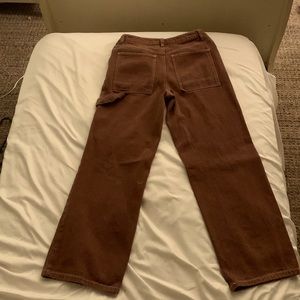 This burgundy cargos are so cute someone would be really lucky with these 👌🤩